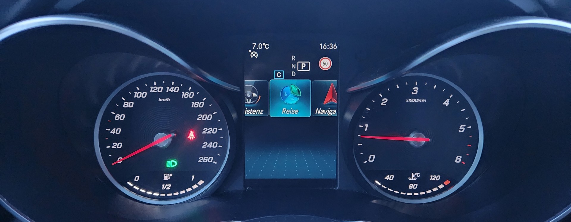 MERCEDES-BENZ C 300 d Avantgarde - 15