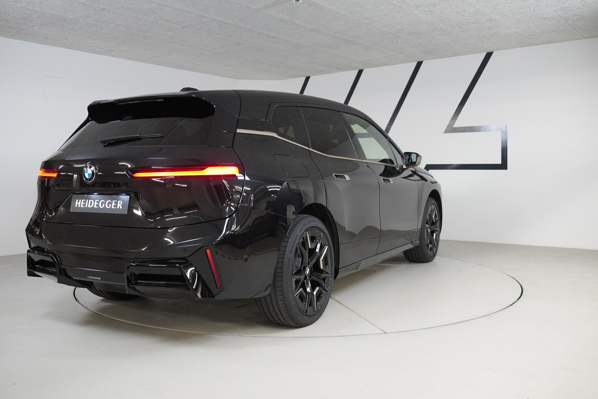 BMW iX xDrive60 M Sport - 7