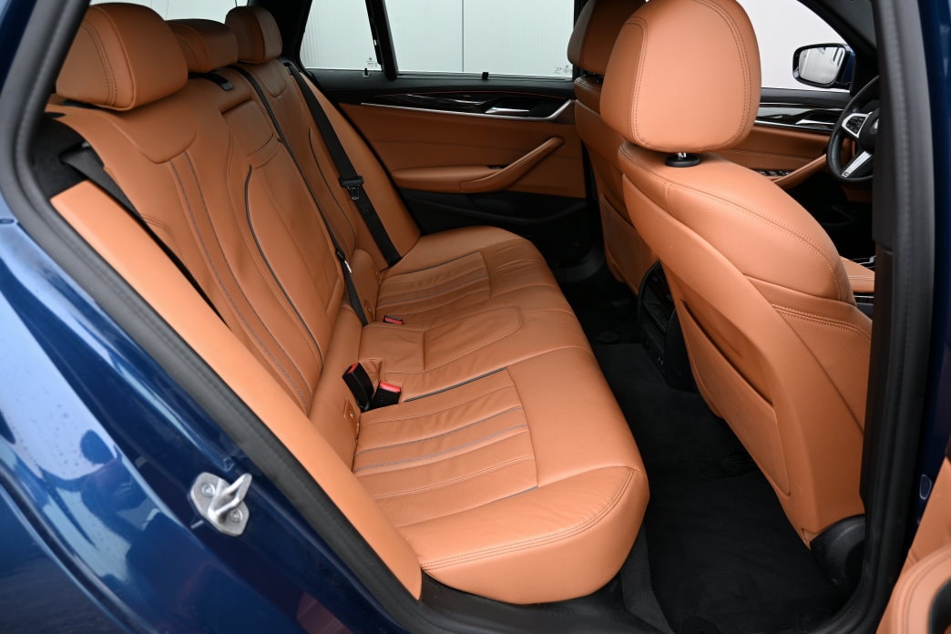 BMW 520d 48V Touring Luxury Line M-Pack Steptronic Facelift - 8