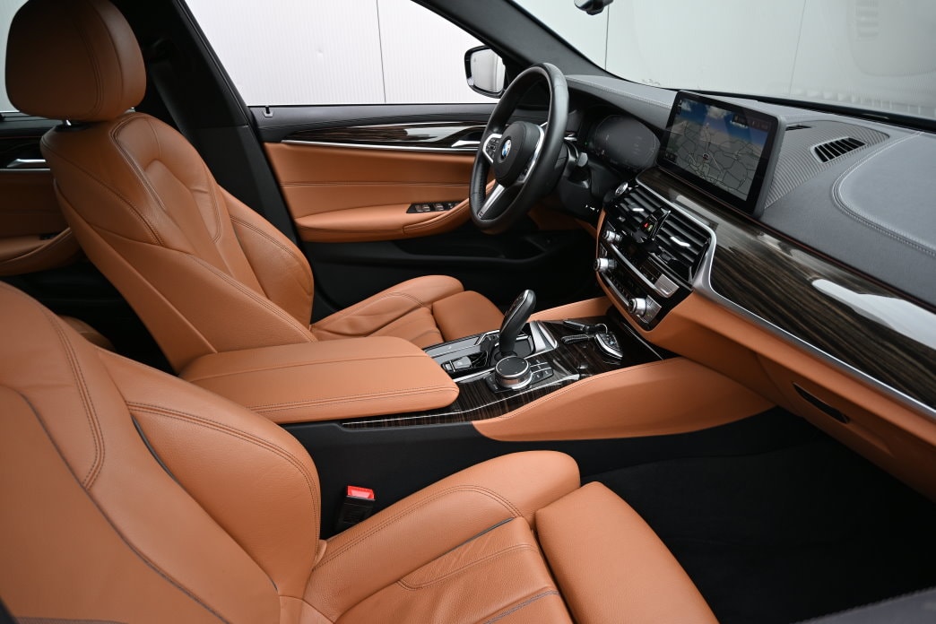 BMW 520d 48V Touring Luxury Line M-Pack Steptronic Facelift - 5