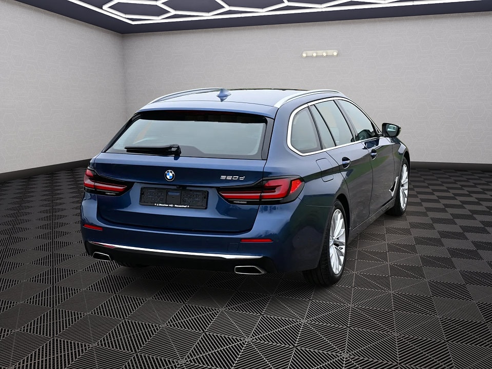 BMW 520d 48V Touring Luxury Line M-Pack Steptronic Facelift - 3