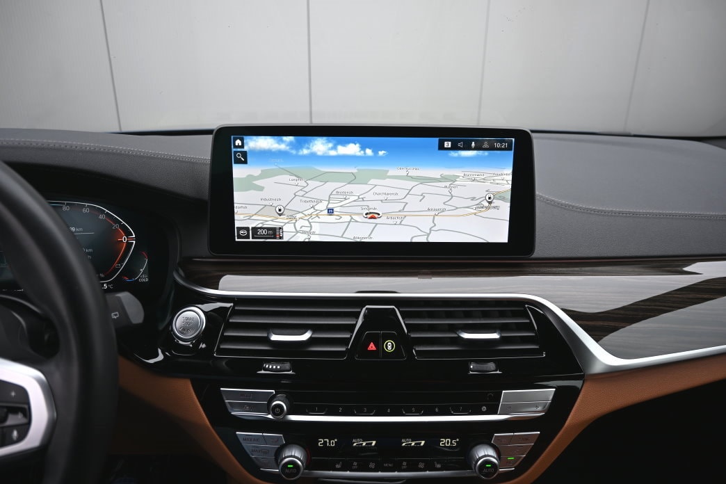 BMW 520d 48V Touring Luxury Line M-Pack Steptronic Facelift - 12