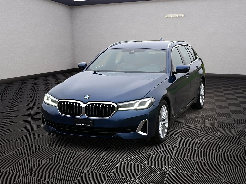 BMW 520d 48V Touring Luxury Line M-Pack Steptronic Facelift