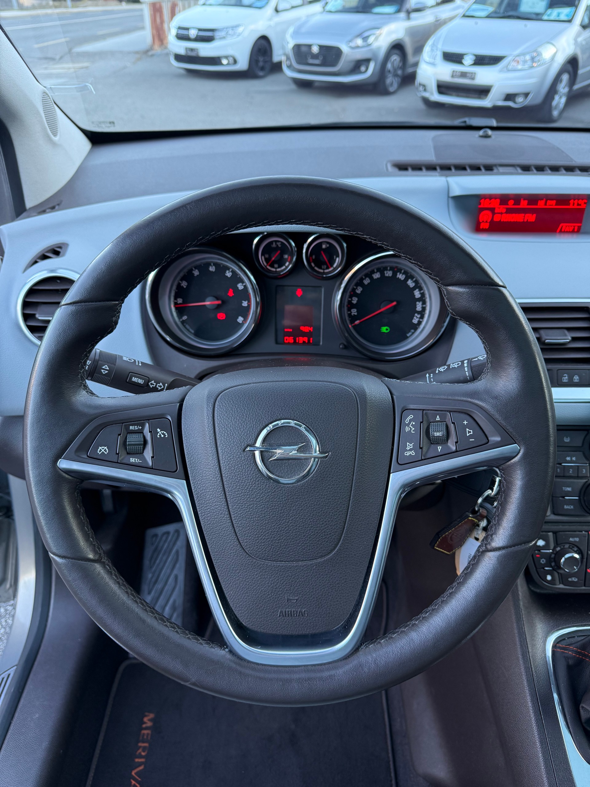 OPEL Meriva 1.4 Turbo Cosmo - 12