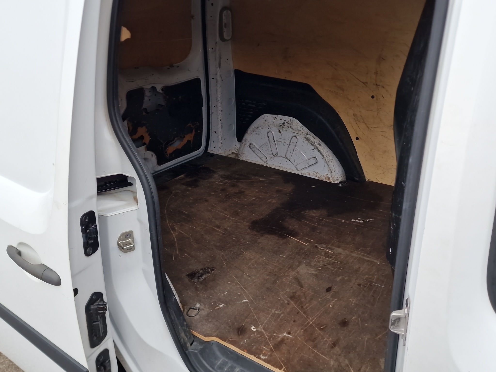 RENAULT KANGOO EXPR. 11