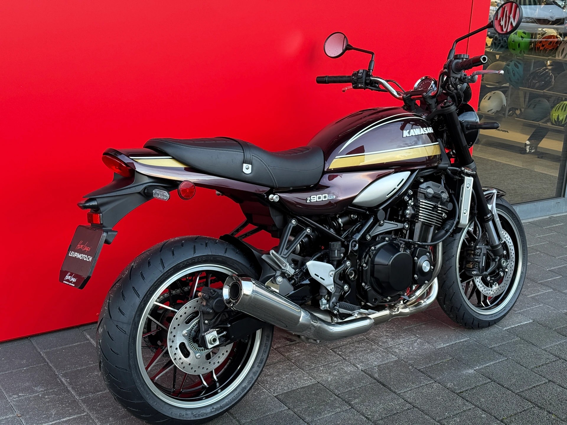 KAWASAKI Z 900 RS - 16