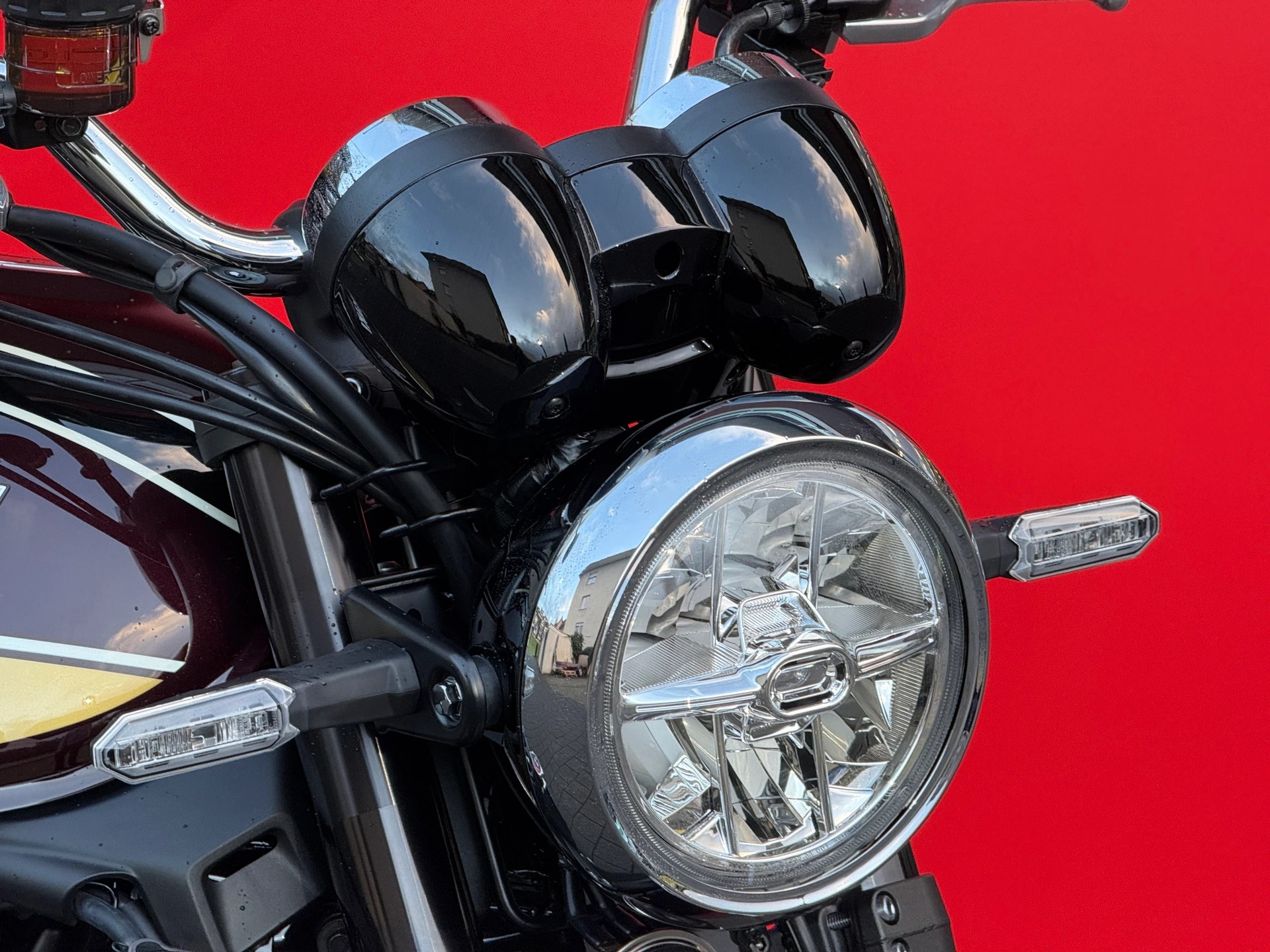 KAWASAKI Z 900 RS - 12
