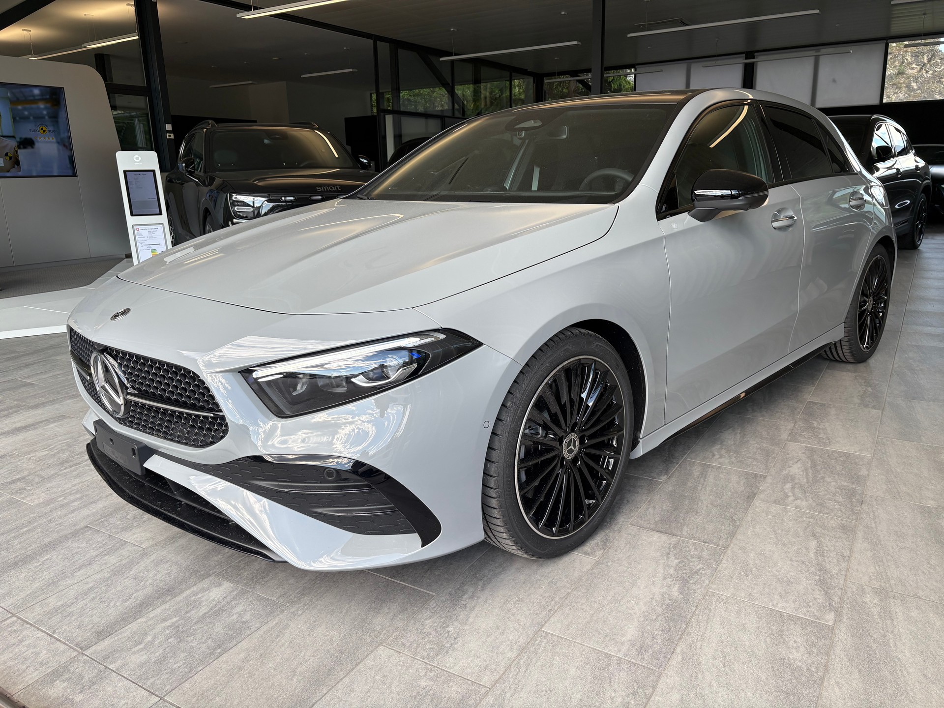 MERCEDES-BENZ A 250 4Matic 8G-DCT - 3