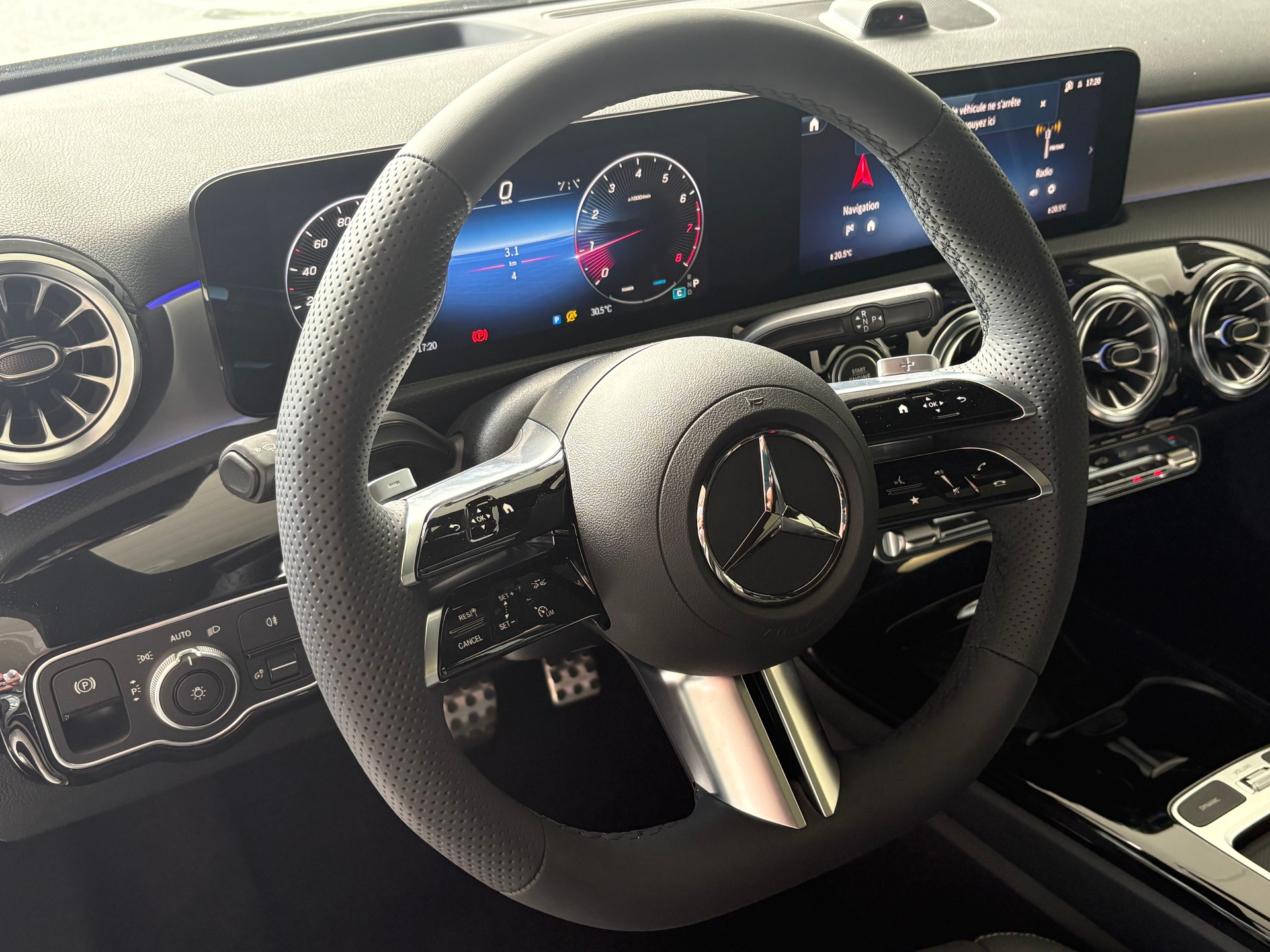 MERCEDES-BENZ A 250 4Matic 8G-DCT - 9
