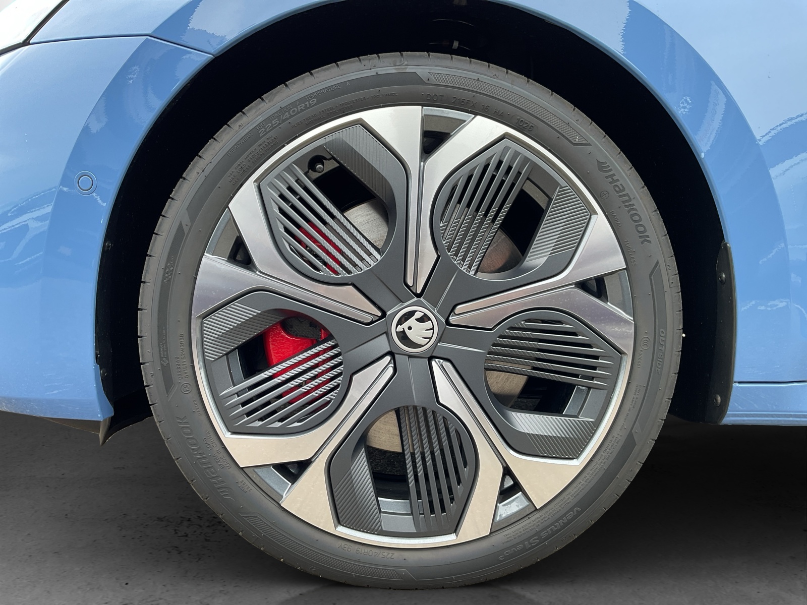 SKODA Octavia Combi 2.0 TSI DSG RS 30 Years Edition - 13