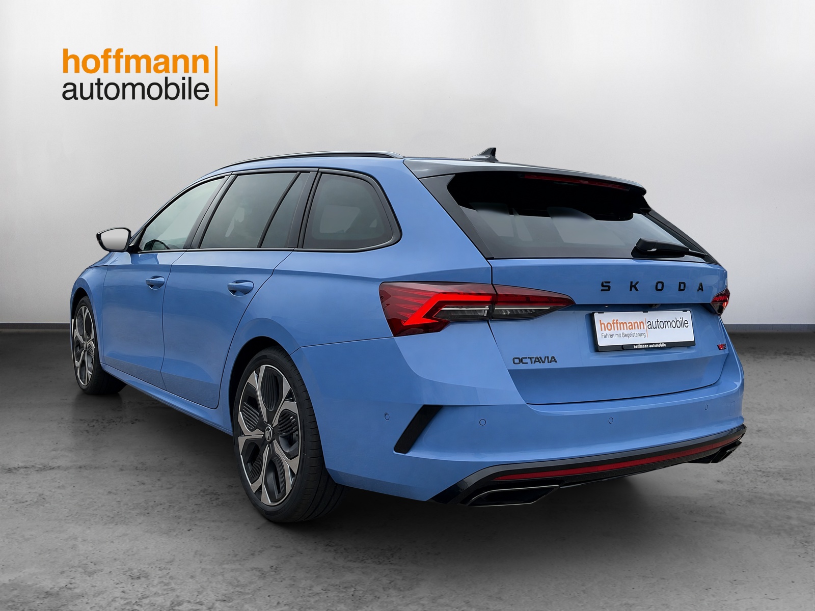 SKODA Octavia Combi 2.0 TSI DSG RS 30 Years Edition - 6