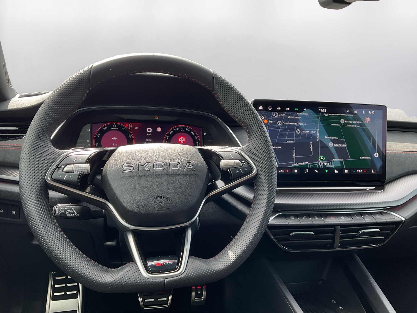SKODA Octavia Combi 2.0 TSI DSG RS 30 Years Edition - 7