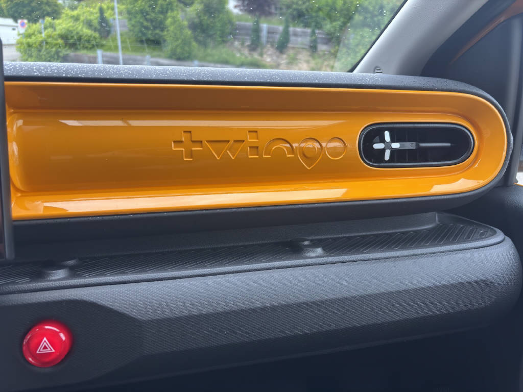 RENAULT Twingo E-Tech Urban Range techno - 14