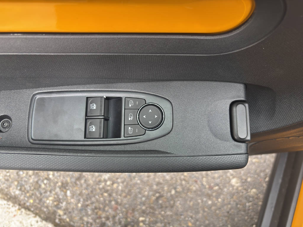 RENAULT Twingo E-Tech Urban Range techno - 12