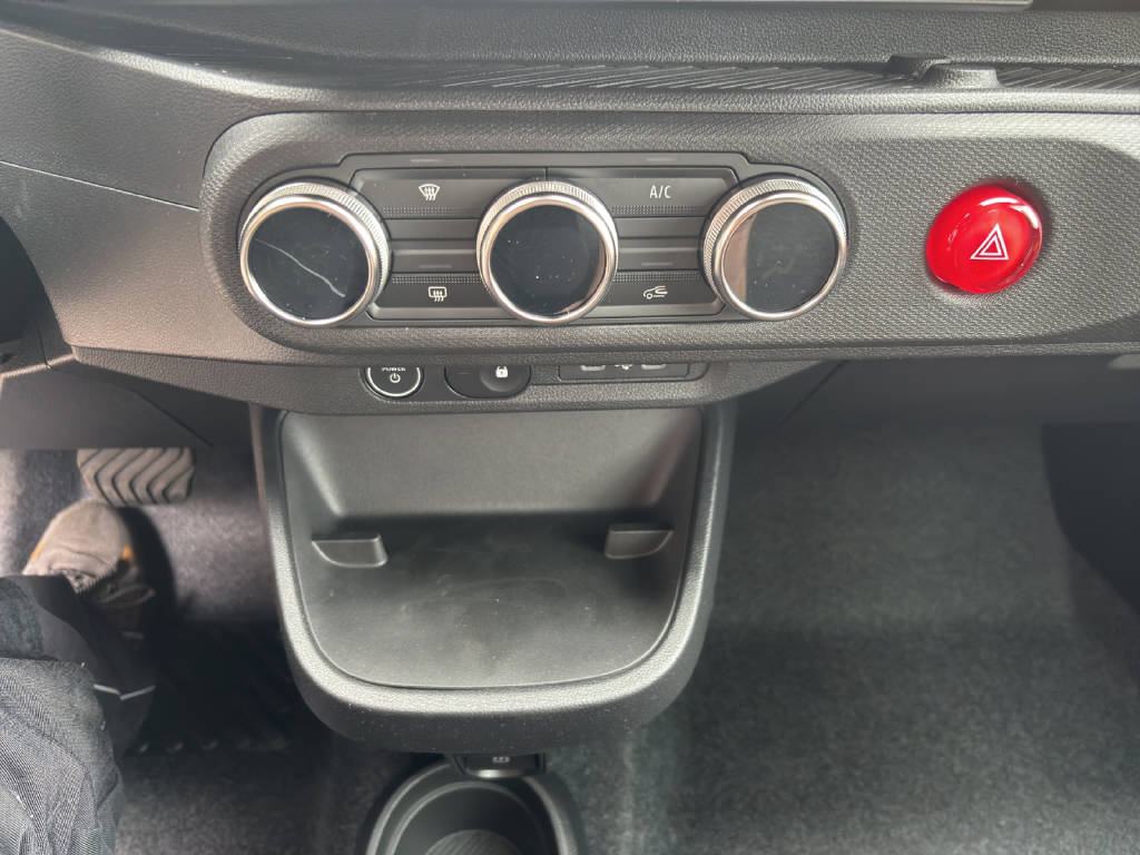 RENAULT Twingo E-Tech Urban Range techno - 13