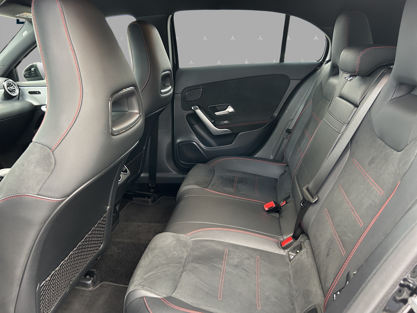 MERCEDES-BENZ A 250 4Matic AMG Line 4Matic 7G-DCT - 14