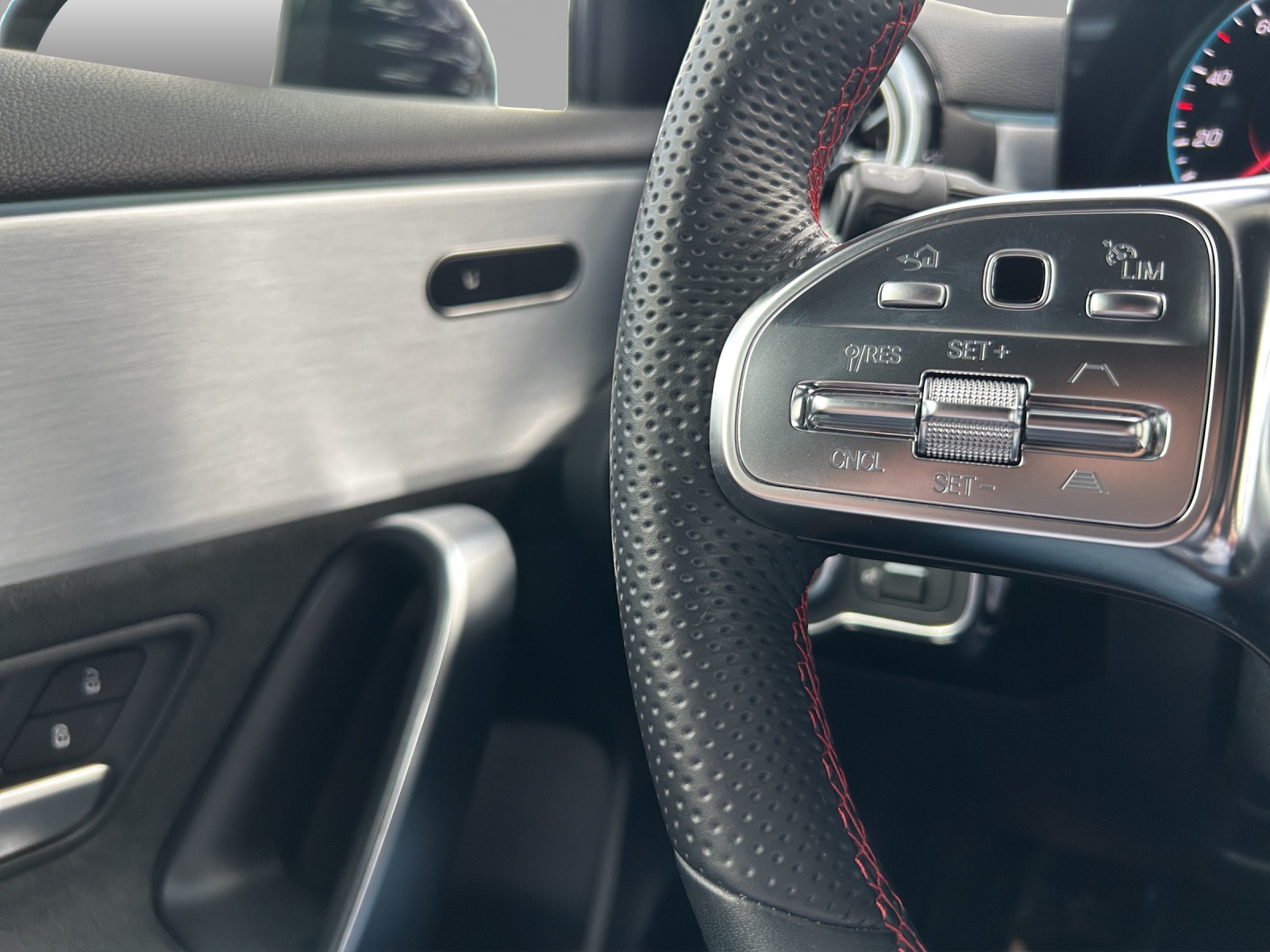 MERCEDES-BENZ A 250 4Matic AMG Line 4Matic 7G-DCT - 13