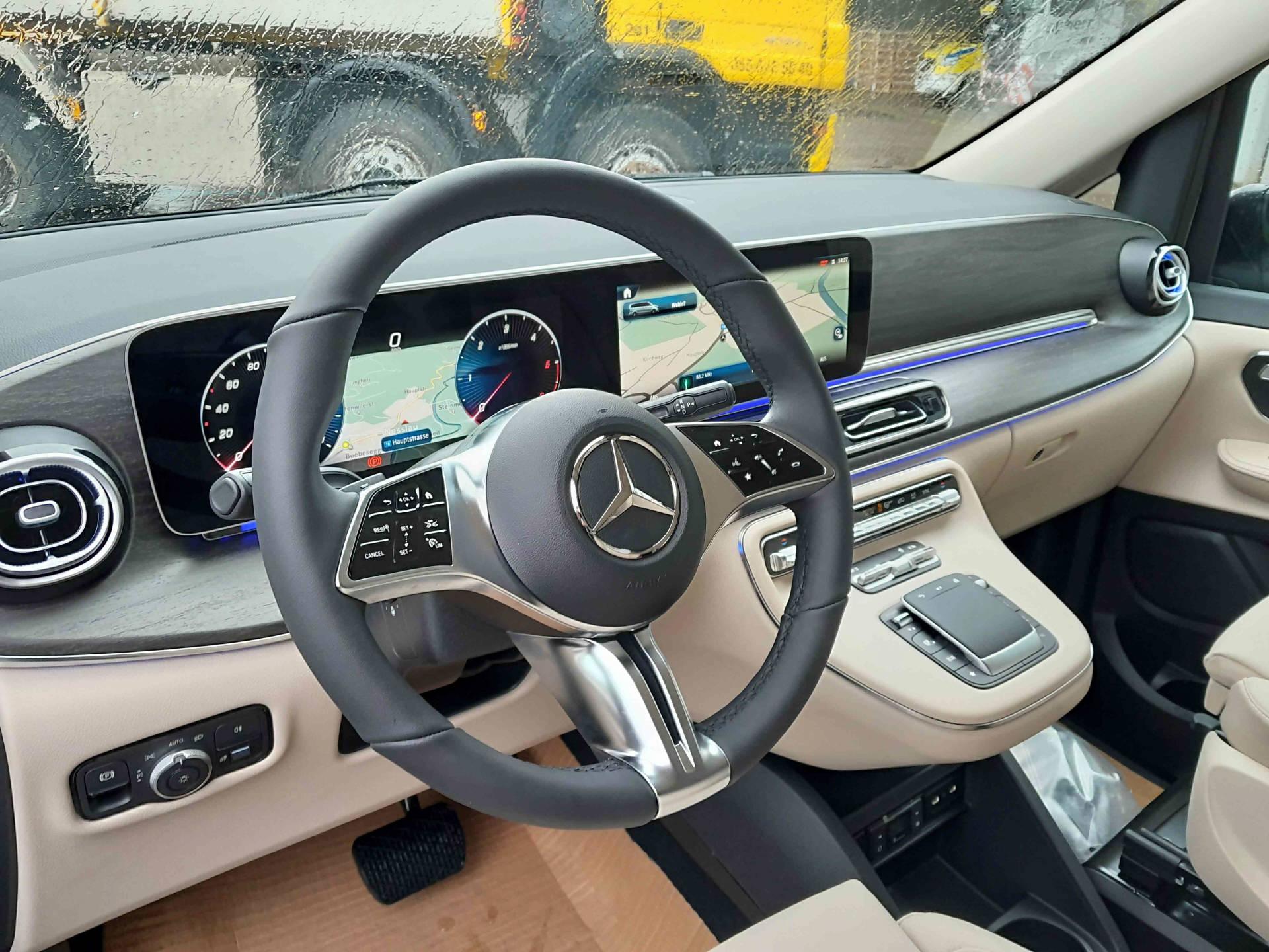 MERCEDES-BENZ V 300 d Avantgarde lang Van 4x4 - 11
