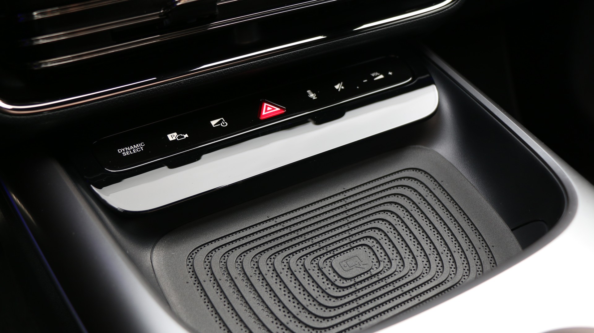 MERCEDES-BENZ CLA 220 4MATIC - 16