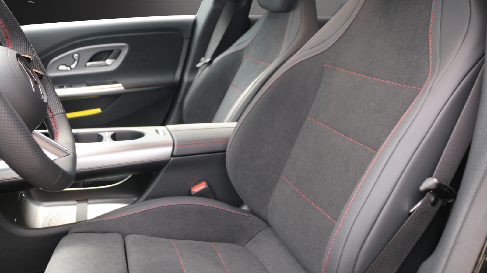 MERCEDES-BENZ CLA 220 4MATIC - 9