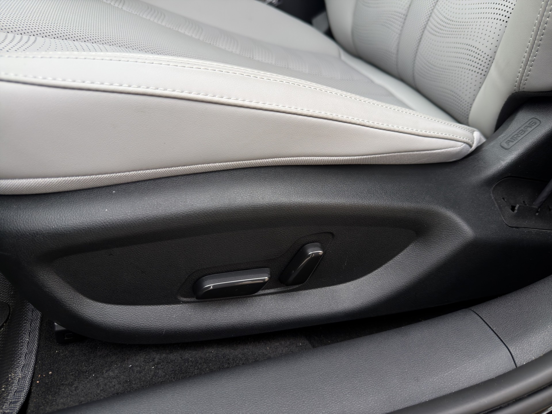 BYD Seal 6 DM-i Touring Comfort interior beige - 18