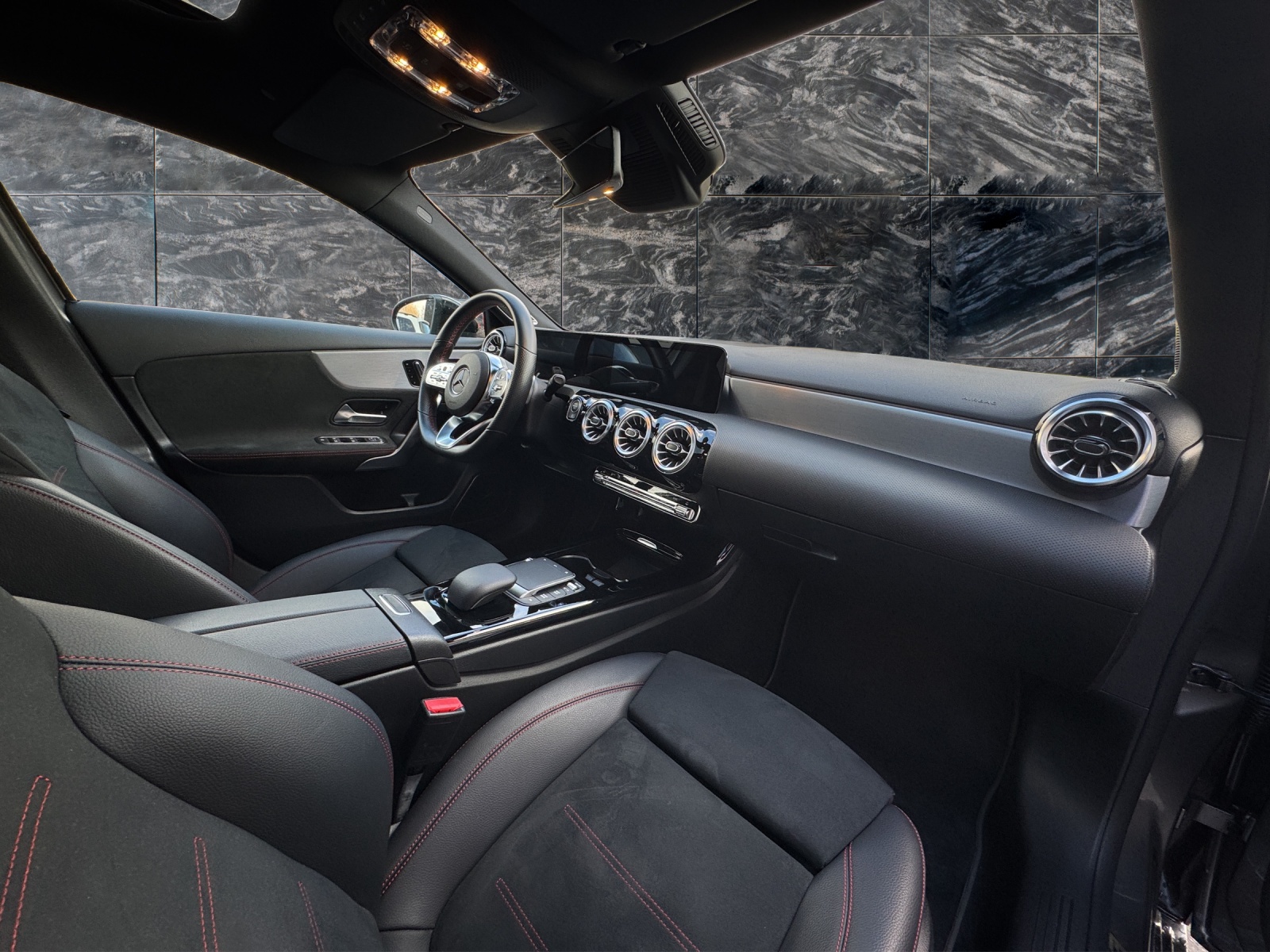 MERCEDES-BENZ A 200 4Matic AMG Line 8G-DCT - 13