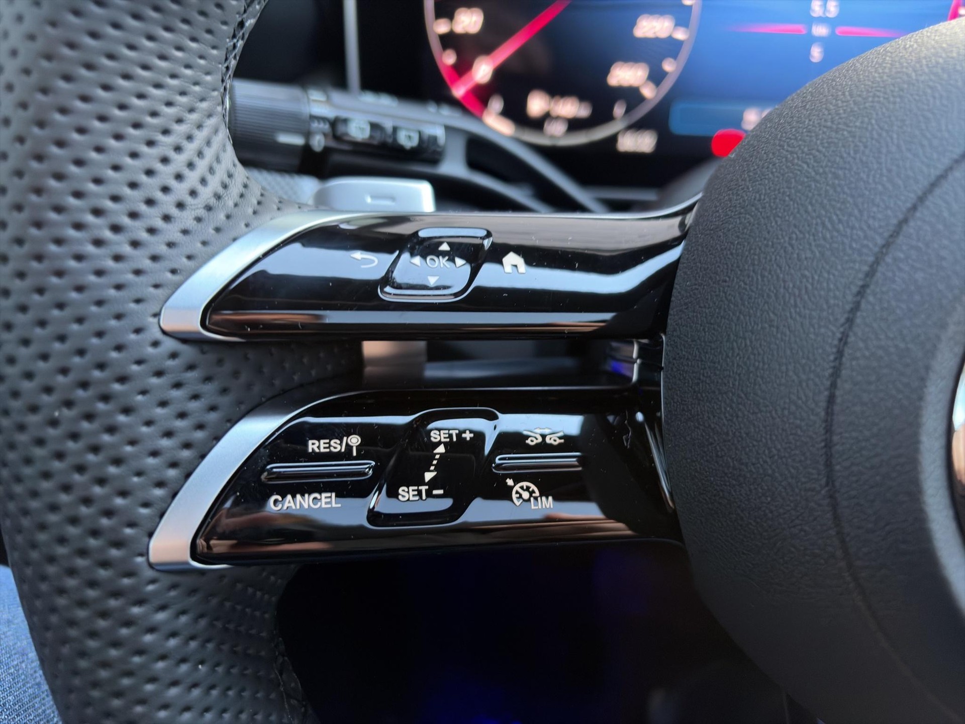 MERCEDES-BENZ GLC 220 d AMG Line 4matic - 11