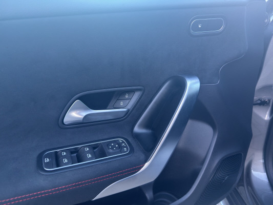 MERCEDES-BENZ A 220 4Matic 8G-DCT - 10