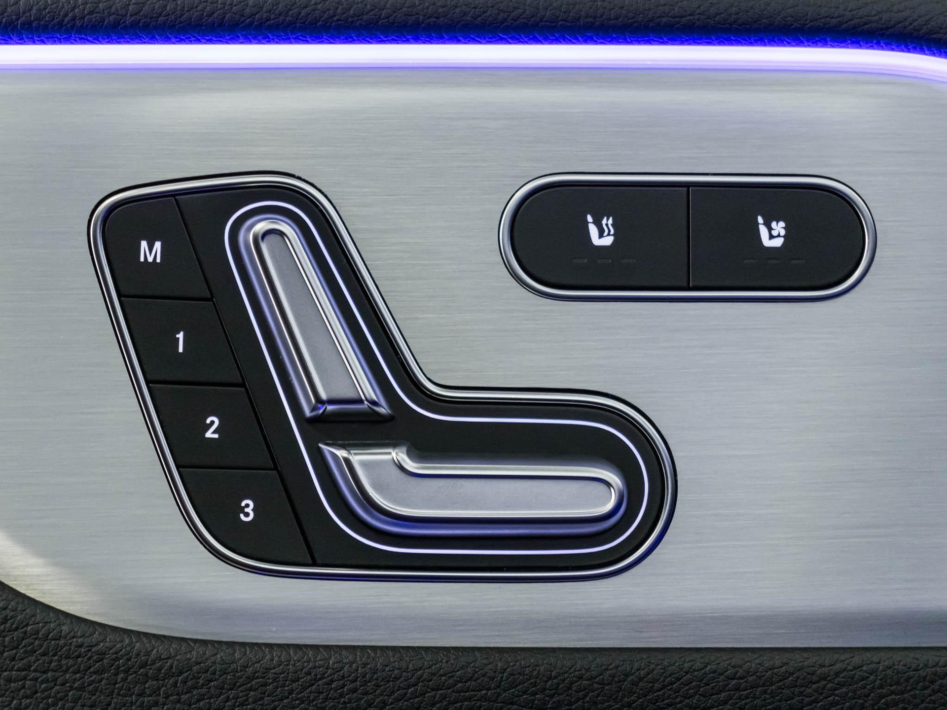 MERCEDES-BENZ GLA 35 AMG 4MATIC - 13