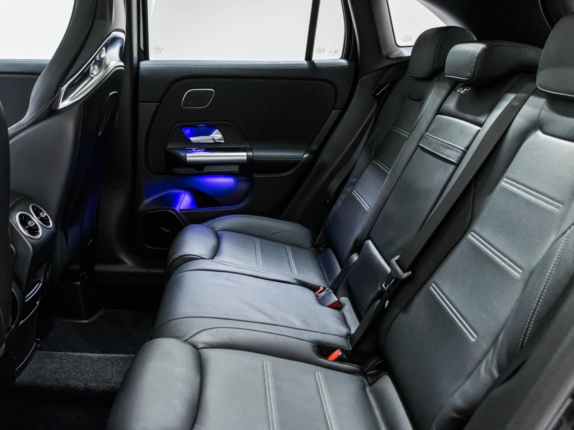 MERCEDES-BENZ GLA 35 AMG 4MATIC - 8