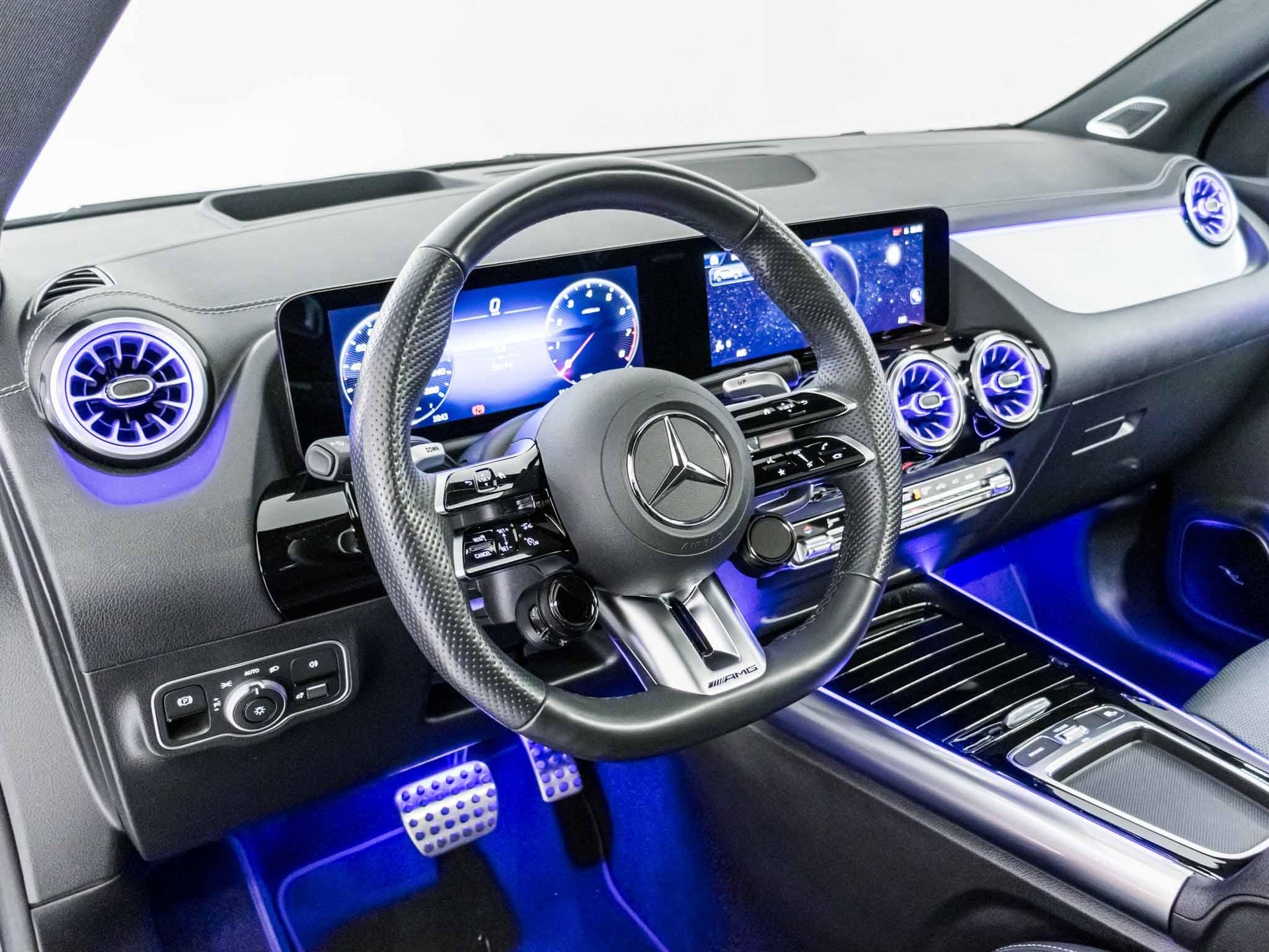 MERCEDES-BENZ GLA 35 AMG 4MATIC - 10