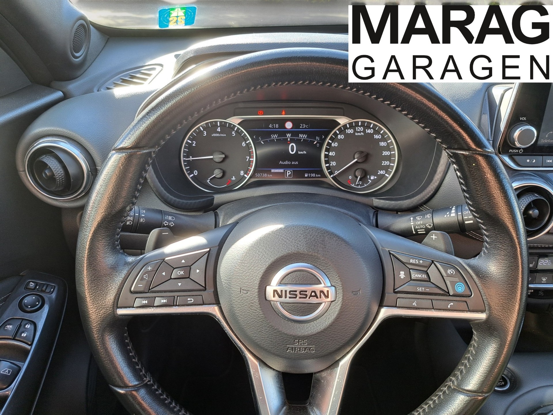 NISSAN Juke 1.0 DIG-T N-Connecta DCT - 12