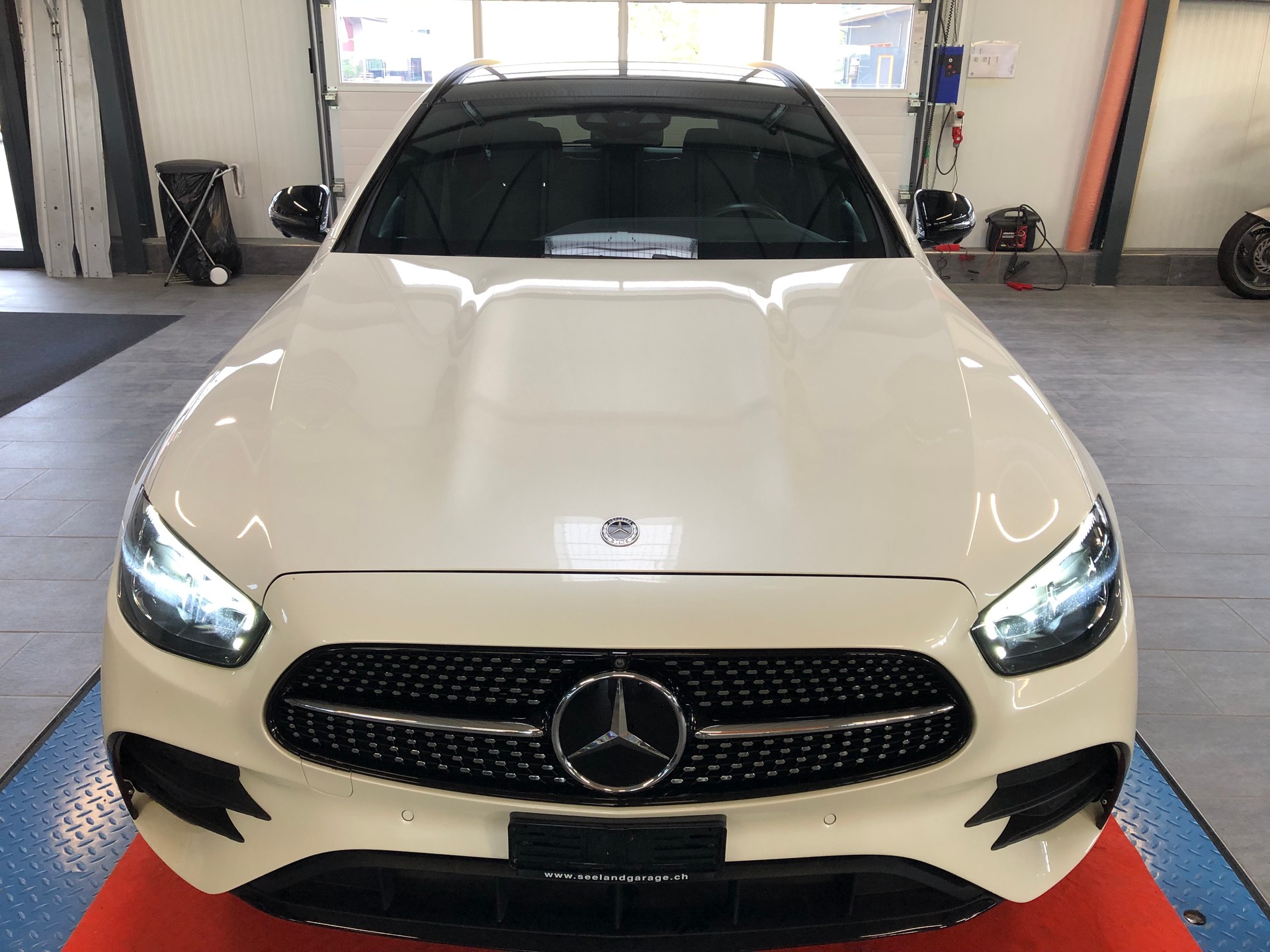 MERCEDES-BENZ E 300 de T 4Matic AMG Line 9G-Tronic - 4