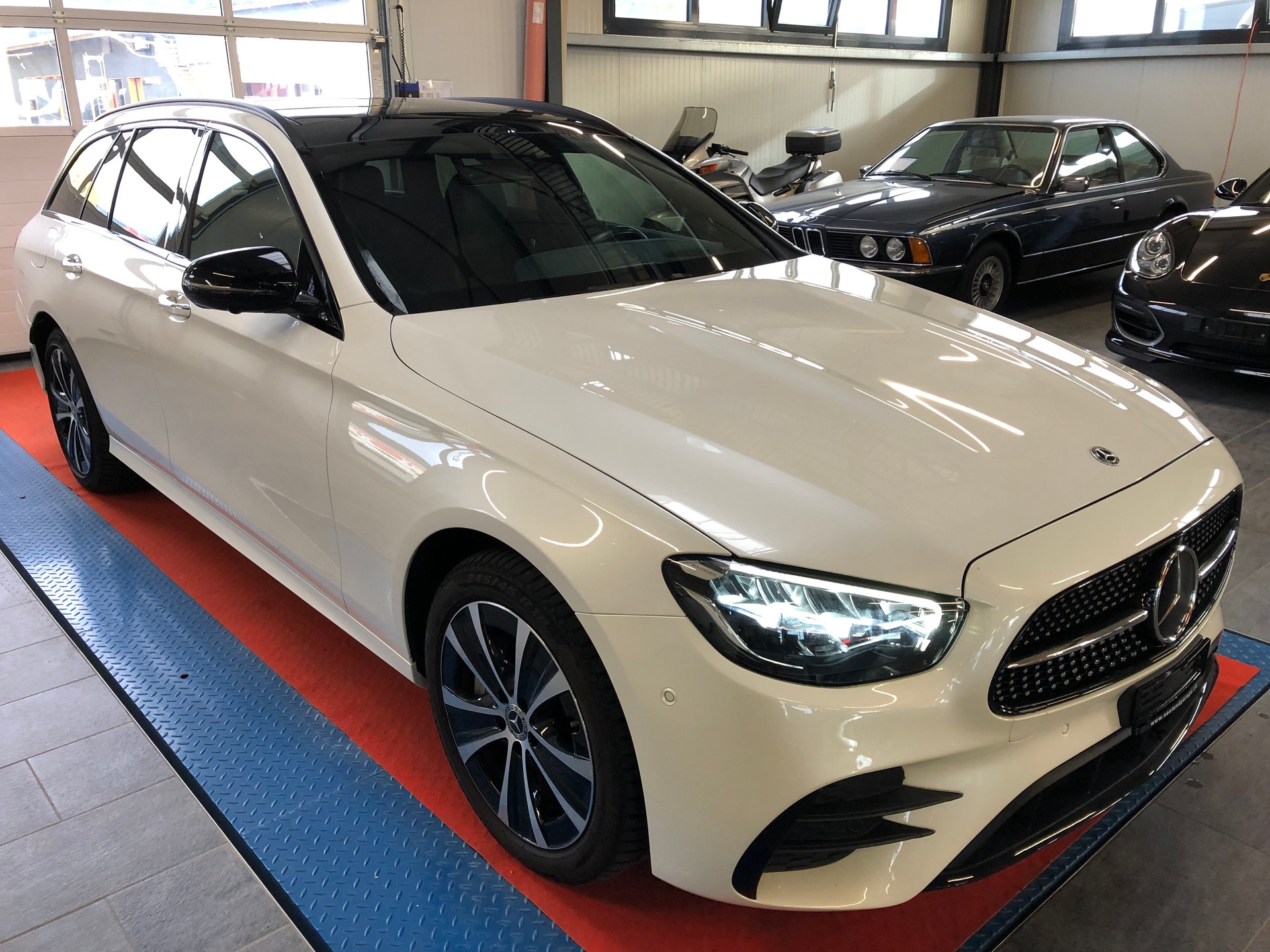 MERCEDES-BENZ E 300 de T 4Matic AMG Line 9G-Tronic
