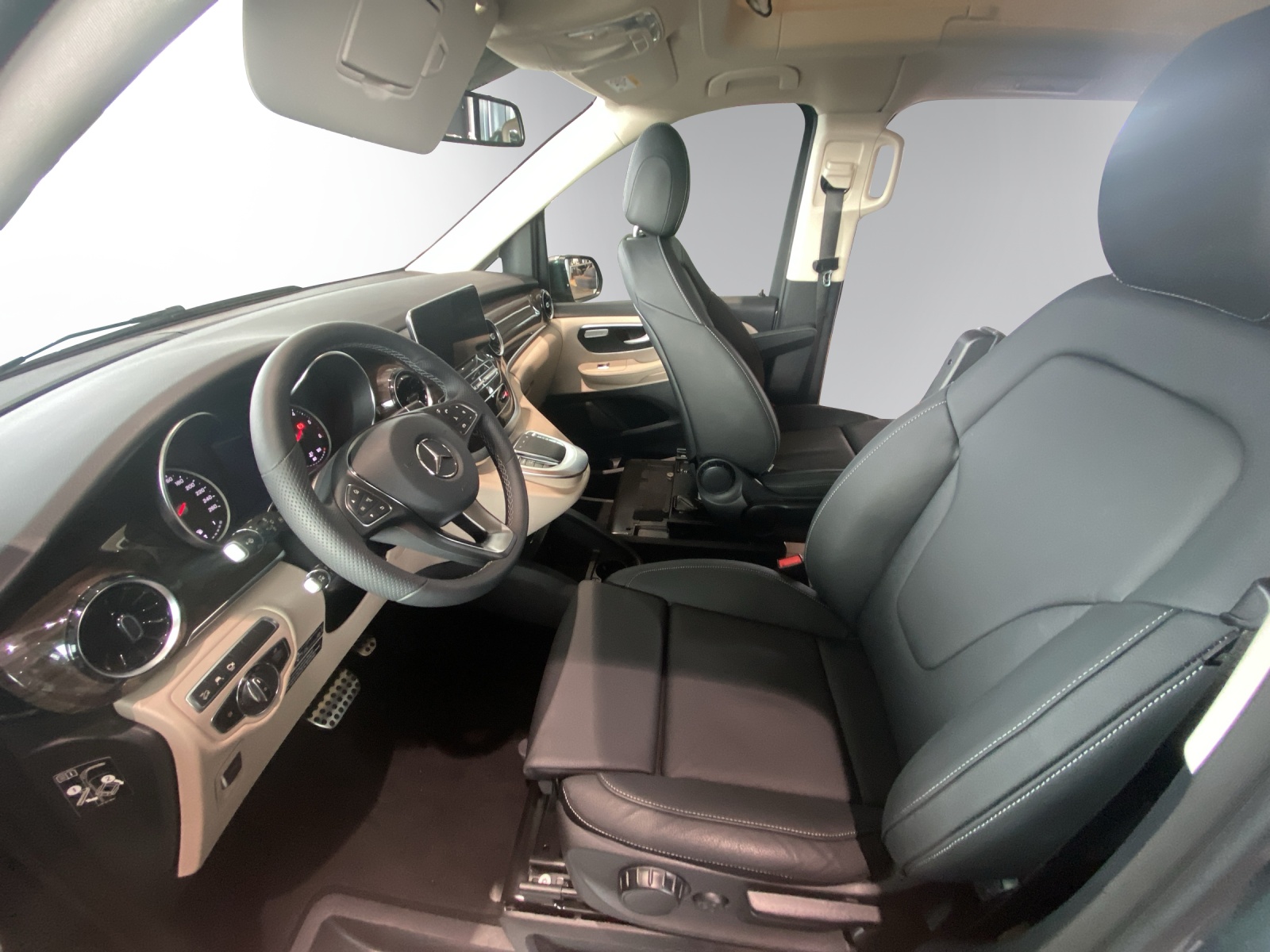 MERCEDES-BENZ Marco Polo 250 d 4M Automat - 17