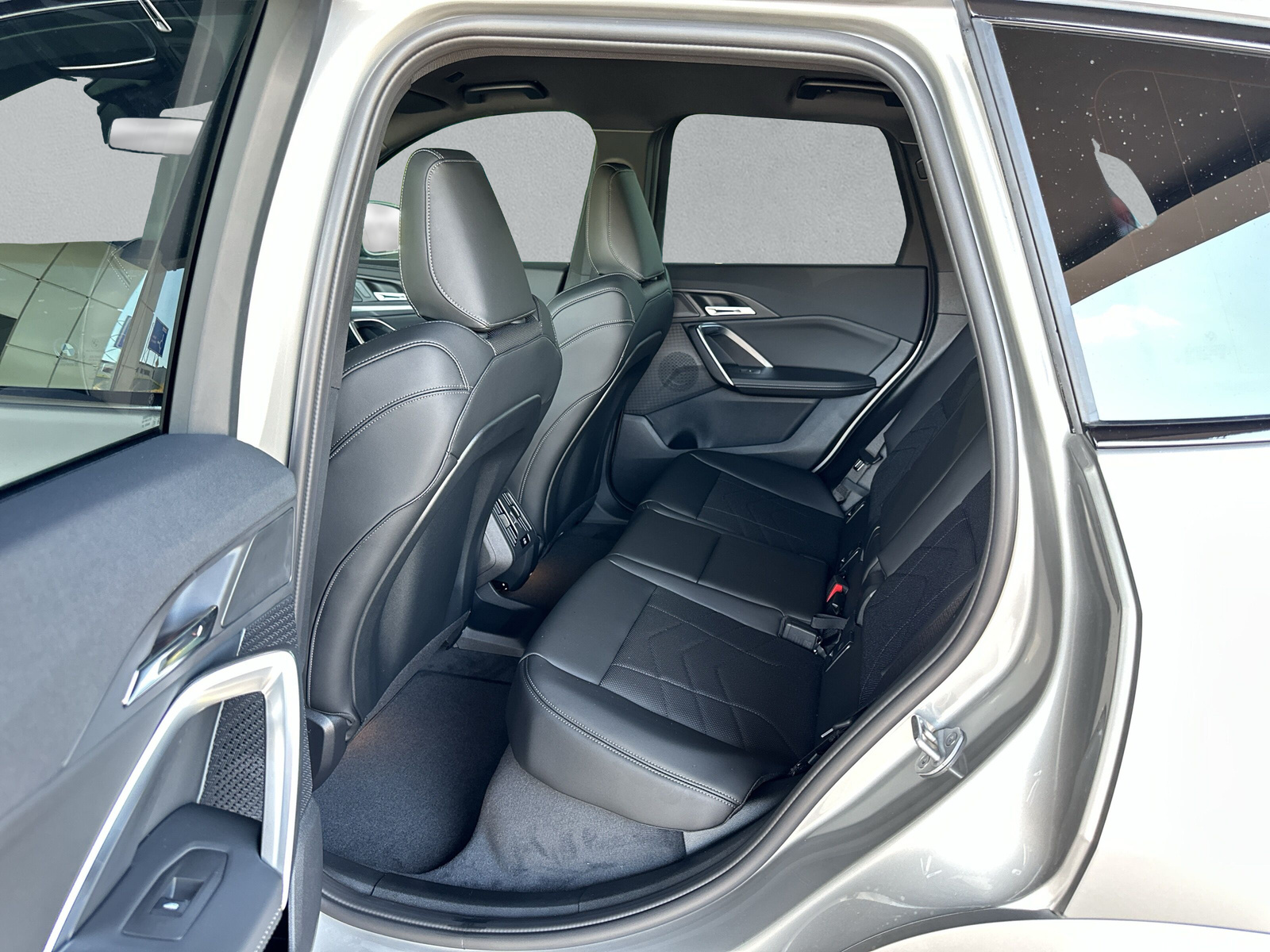 BMW iX1 eDrive 20 Edition M Sport 📍 - 13