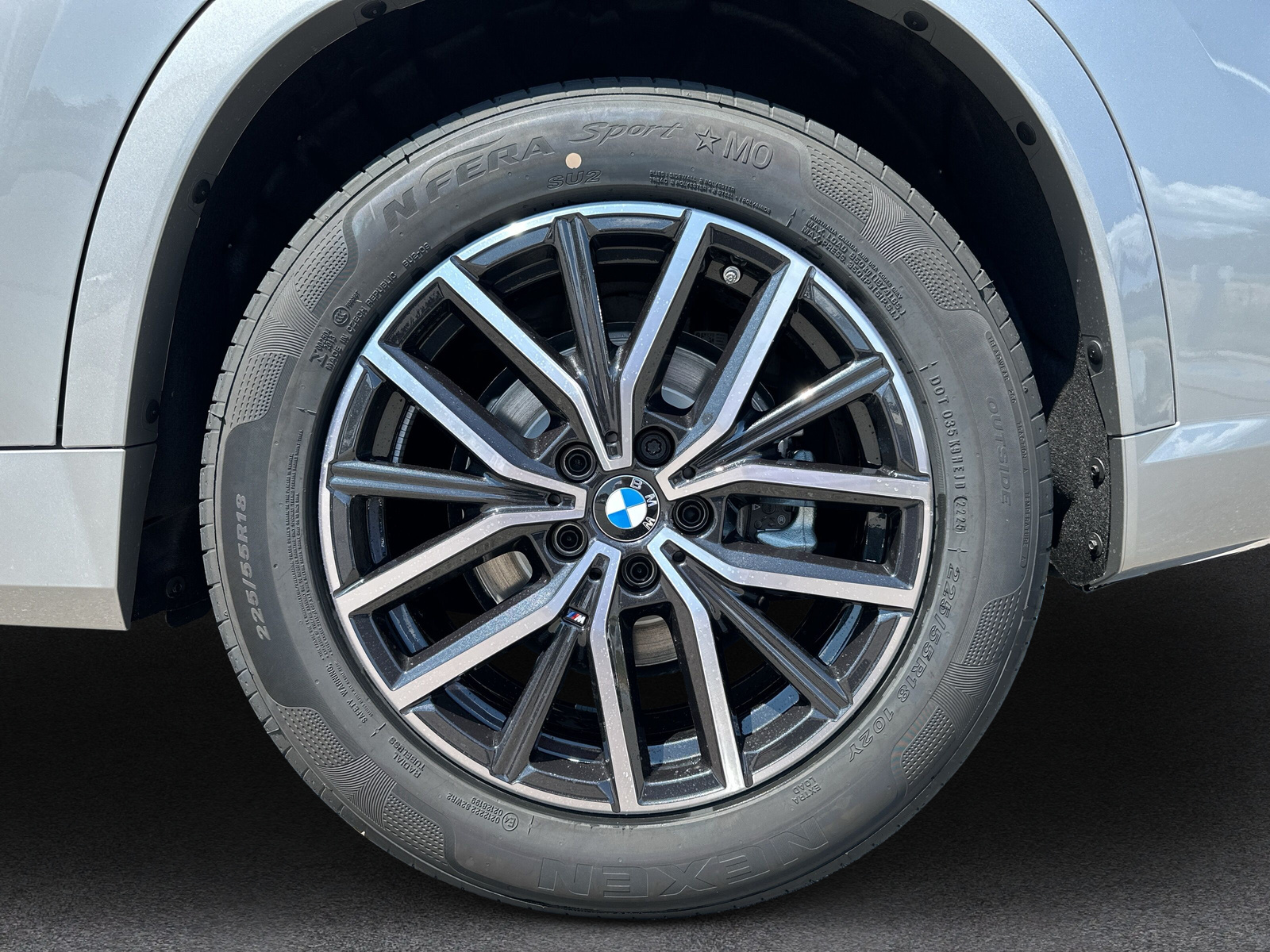 BMW iX1 eDrive 20 Edition M Sport 📍 - 10