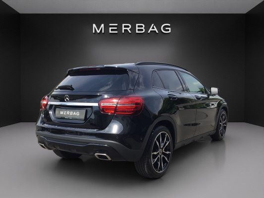 MERCEDES-BENZ GLA 200 Urban - 4