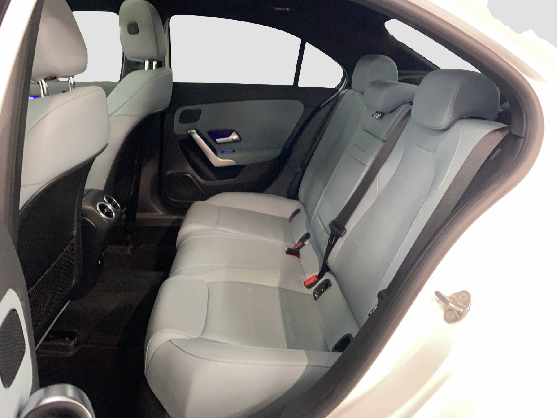 MERCEDES-BENZ A 35 AMG 4MATIC Limousine - 14