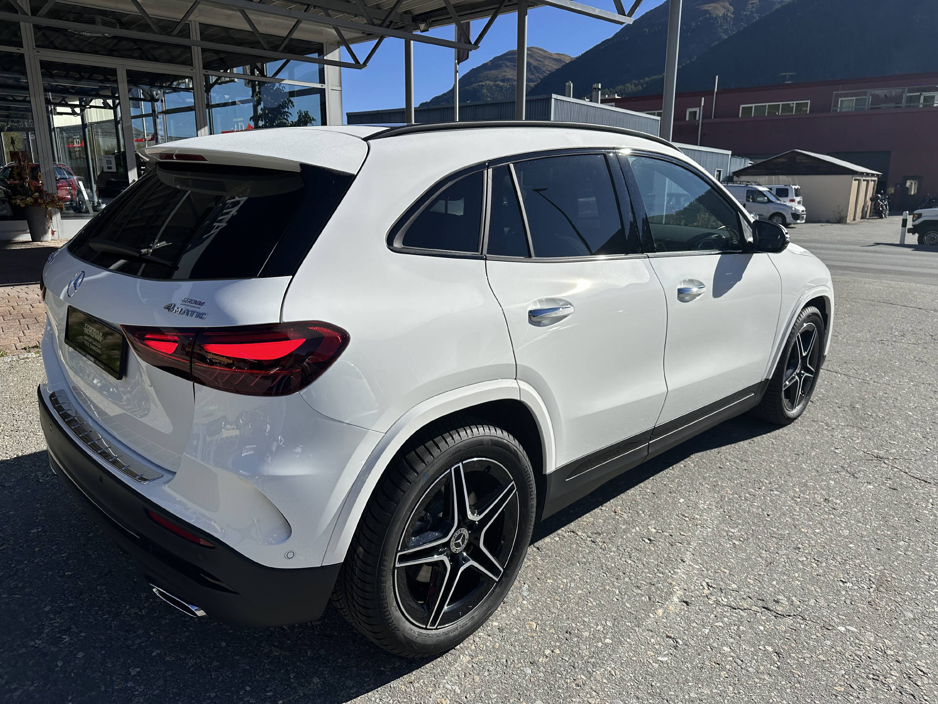 MERCEDES-BENZ GLA 220 AMG Line 4matic - 8