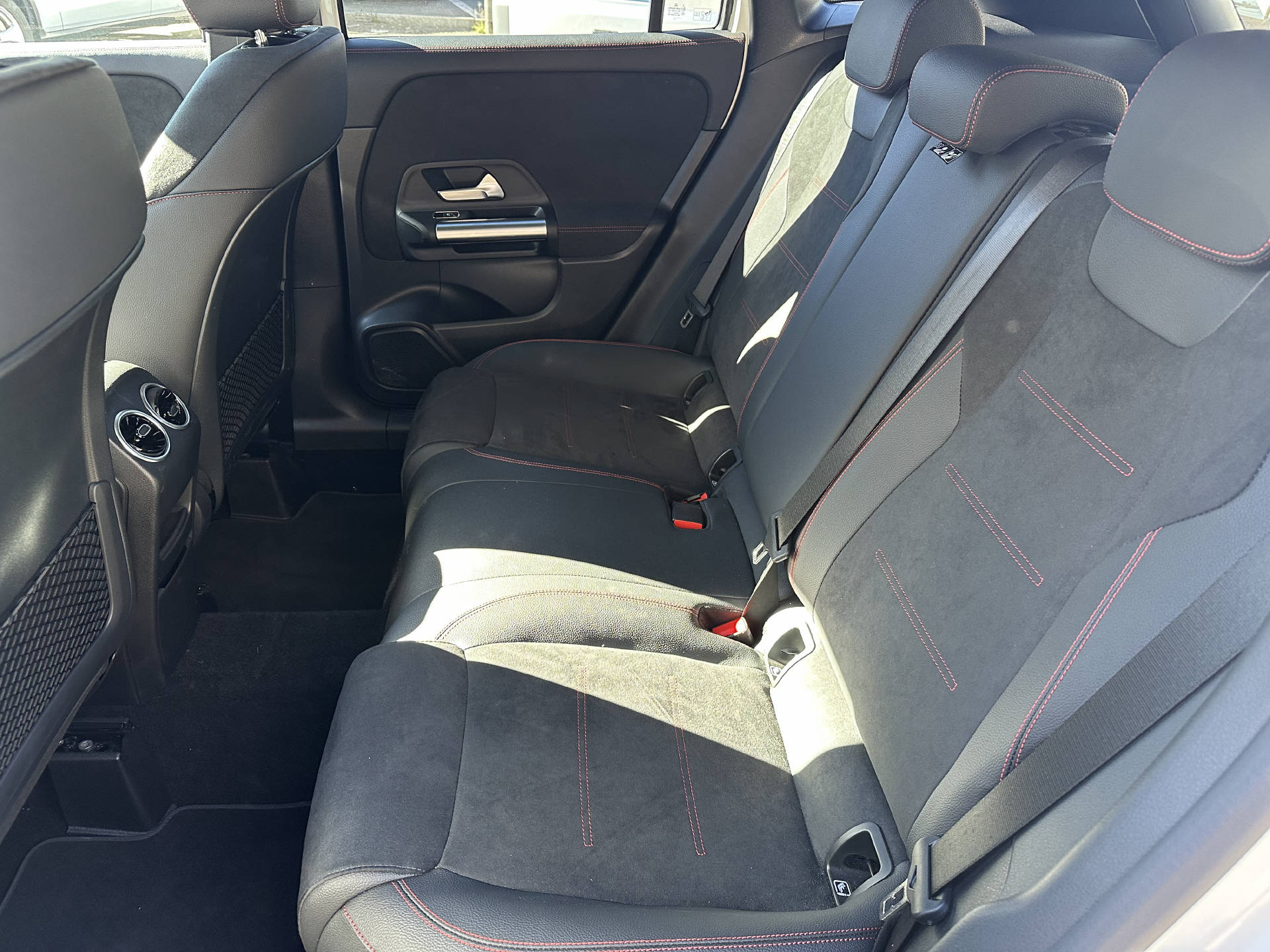 MERCEDES-BENZ GLA 220 AMG Line 4matic - 11