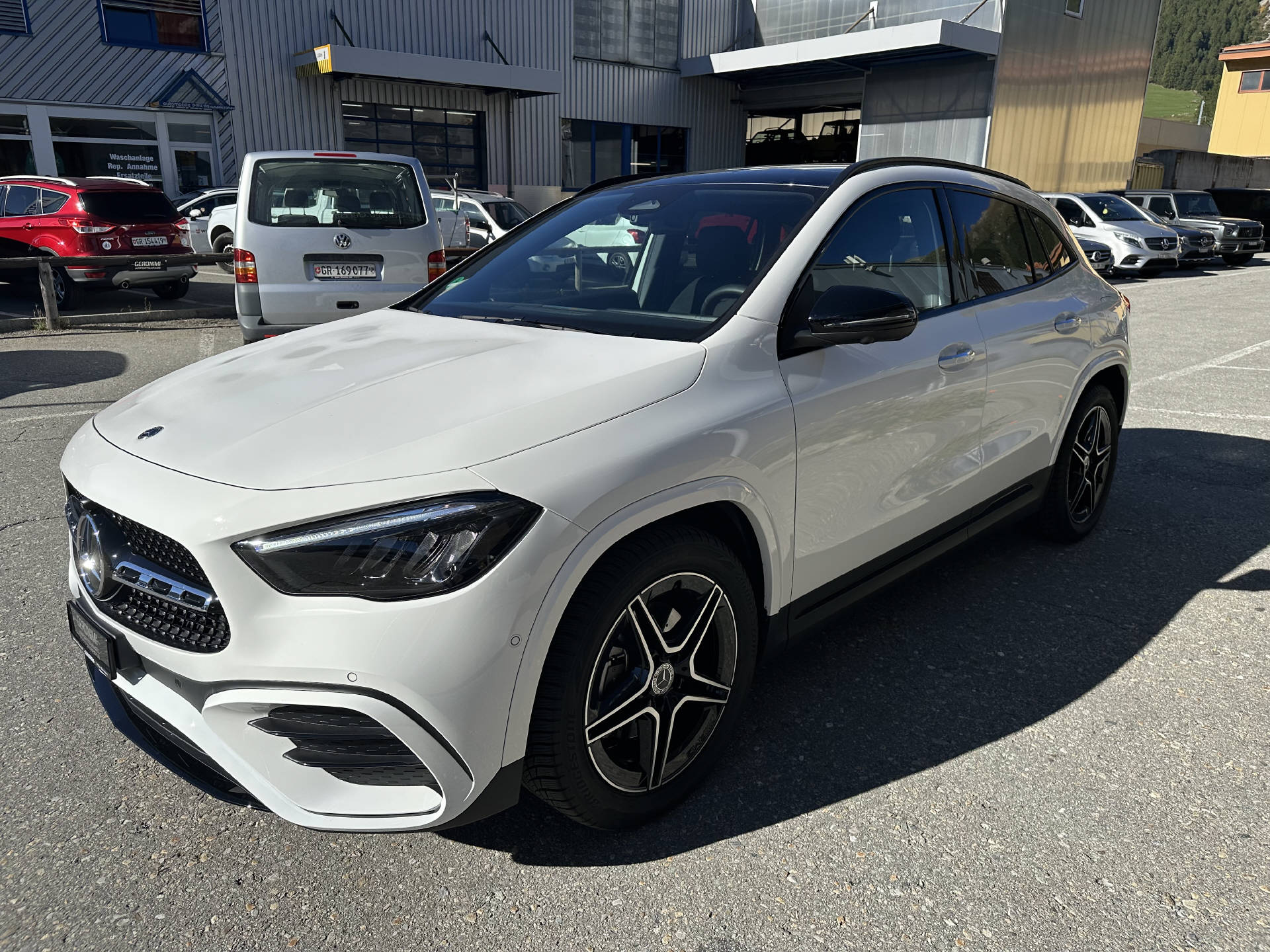 MERCEDES-BENZ GLA 220 AMG Line 4matic - 4