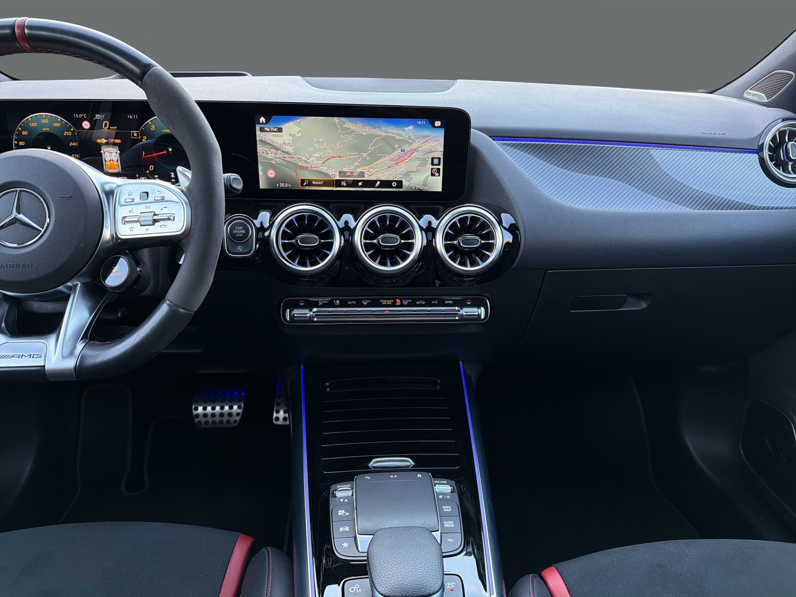 MERCEDES-BENZ GLA 45 S AMG 4Matic+ - 15