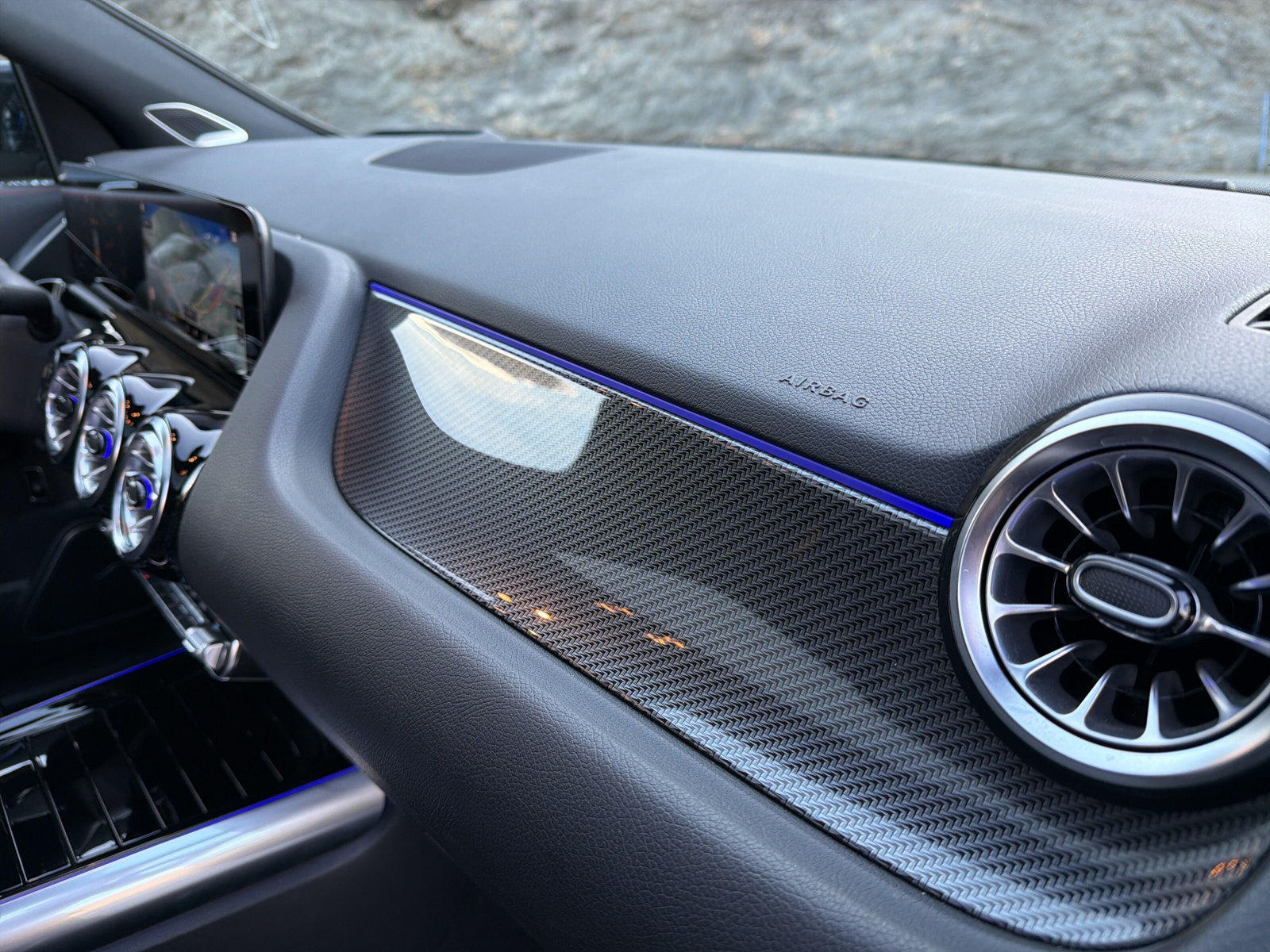 MERCEDES-BENZ GLA 45 S AMG 4Matic+ - 22