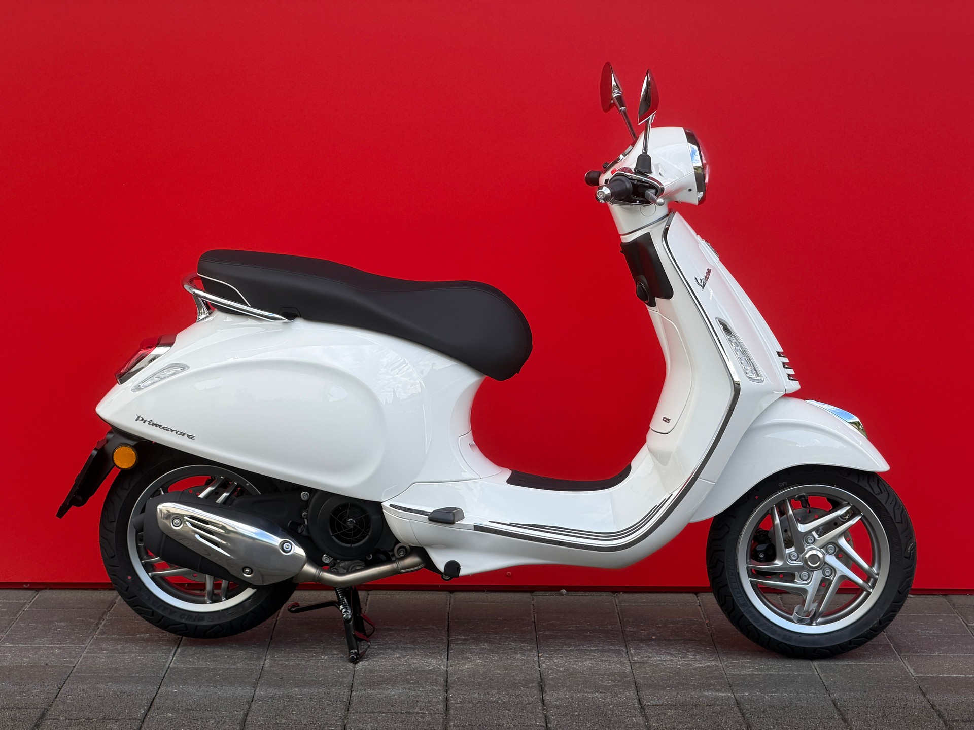 PIAGGIO Vespa 125 Primavera MY26 - 1