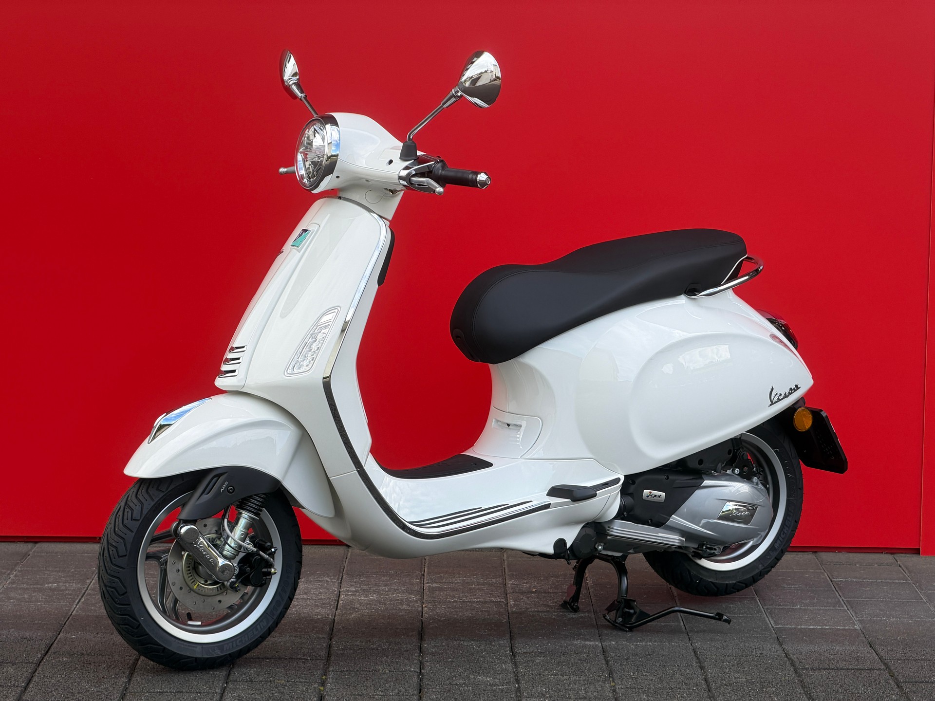 PIAGGIO Vespa 125 Primavera MY26 - 14