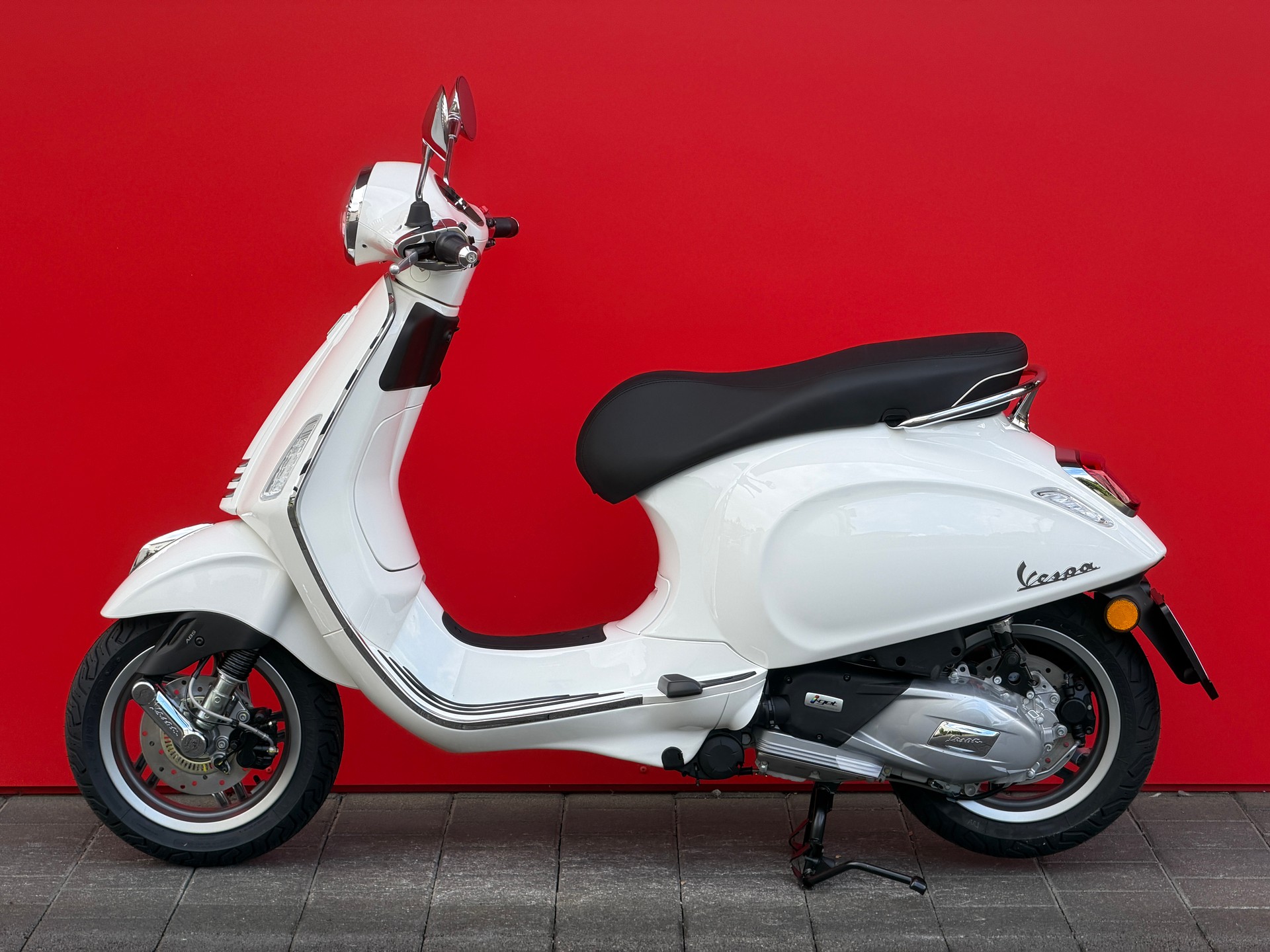 PIAGGIO Vespa 125 Primavera MY26 - 2