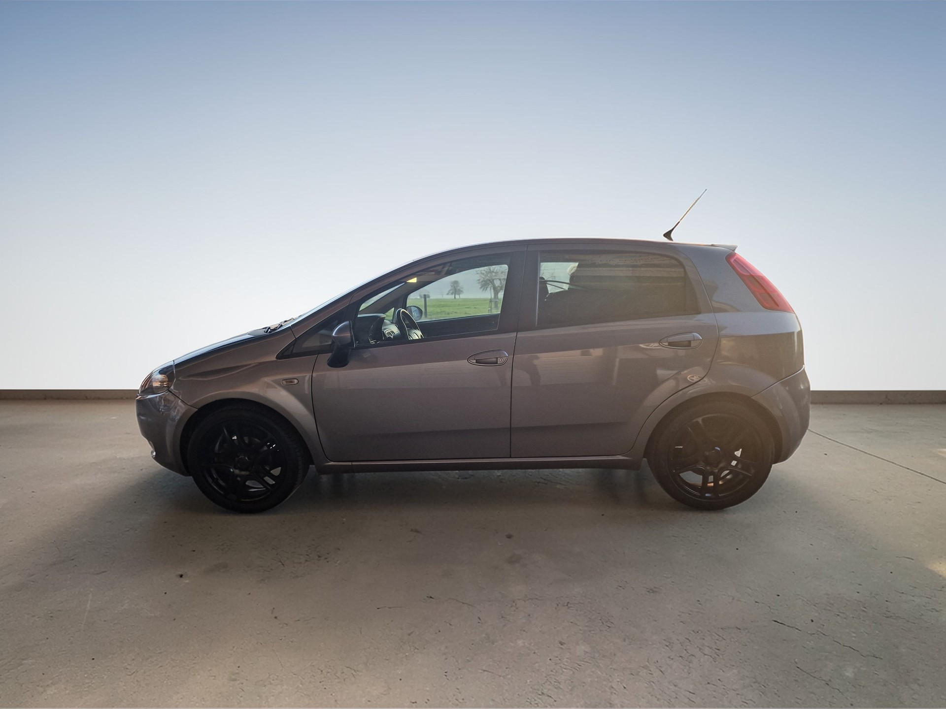 FIAT Punto 1.4 Genius 12Mt Gara 8x Bereift MFK Neu - 5