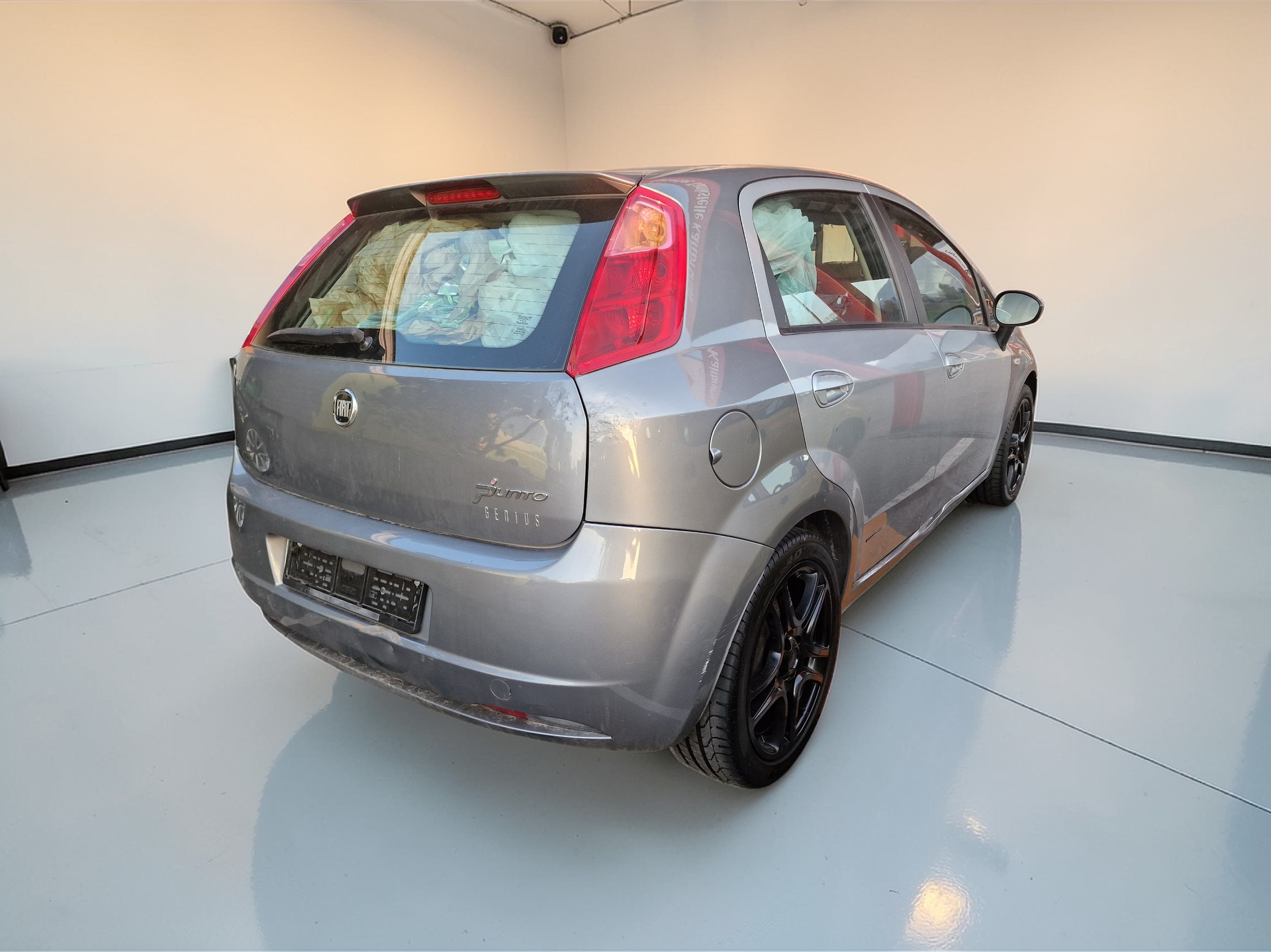 FIAT Punto 1.4 Genius 12Mt Gara 8x Bereift MFK Neu - 8