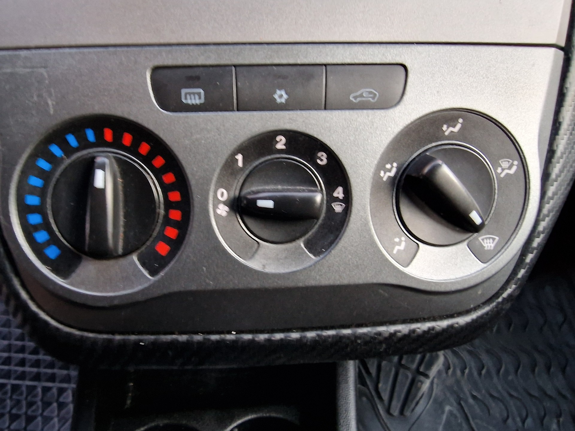 FIAT Punto 1.4 Genius 12Mt Gara 8x Bereift MFK Neu - 14